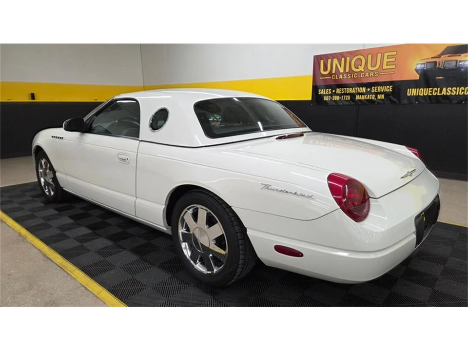 2002 Ford Thunderbird 11th Gen - Image 24 of 31