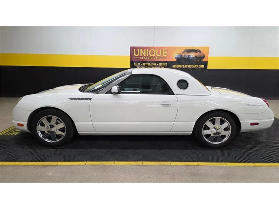 2002 Ford Thunderbird 11th Gen - Image 25 of 31