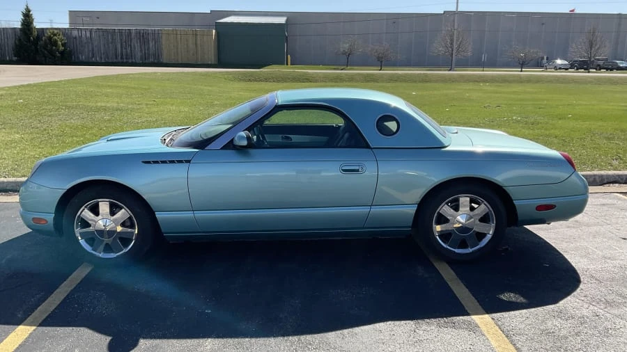 2002 Ford Thunderbird 11th Gen - Image 2 of 12