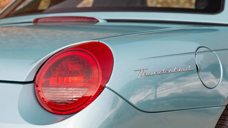 2002 Ford Thunderbird 11th Gen - Image 13 of 20