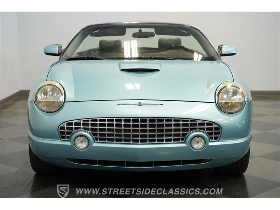 2002 Ford Thunderbird 11th Gen - Image 18 of 31
