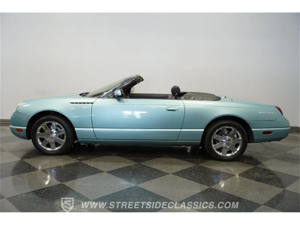 2002 Ford Thunderbird 11th Gen - Image 2 of 31
