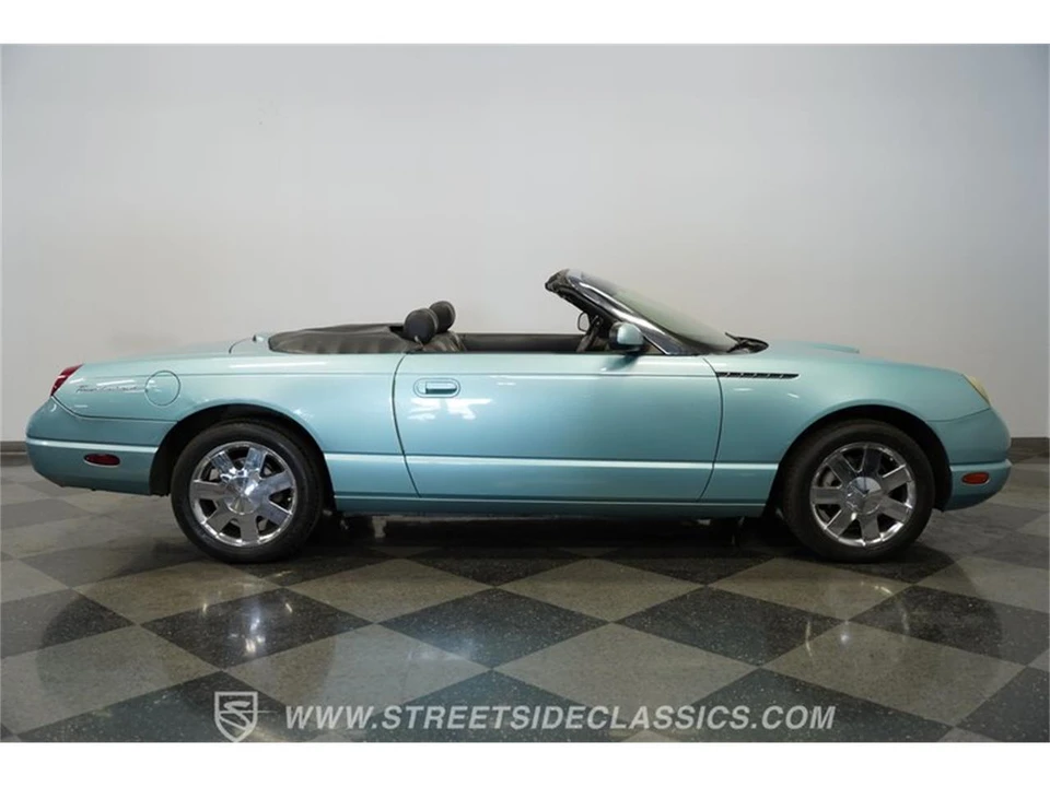 2002 Ford Thunderbird 11th Gen - Image 15 of 31