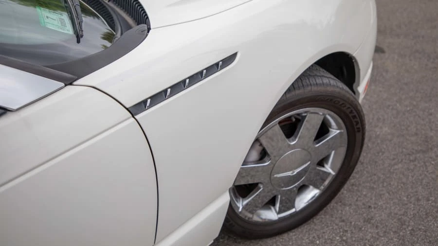 2002 Ford Thunderbird 11th Gen - Image 19 of 20