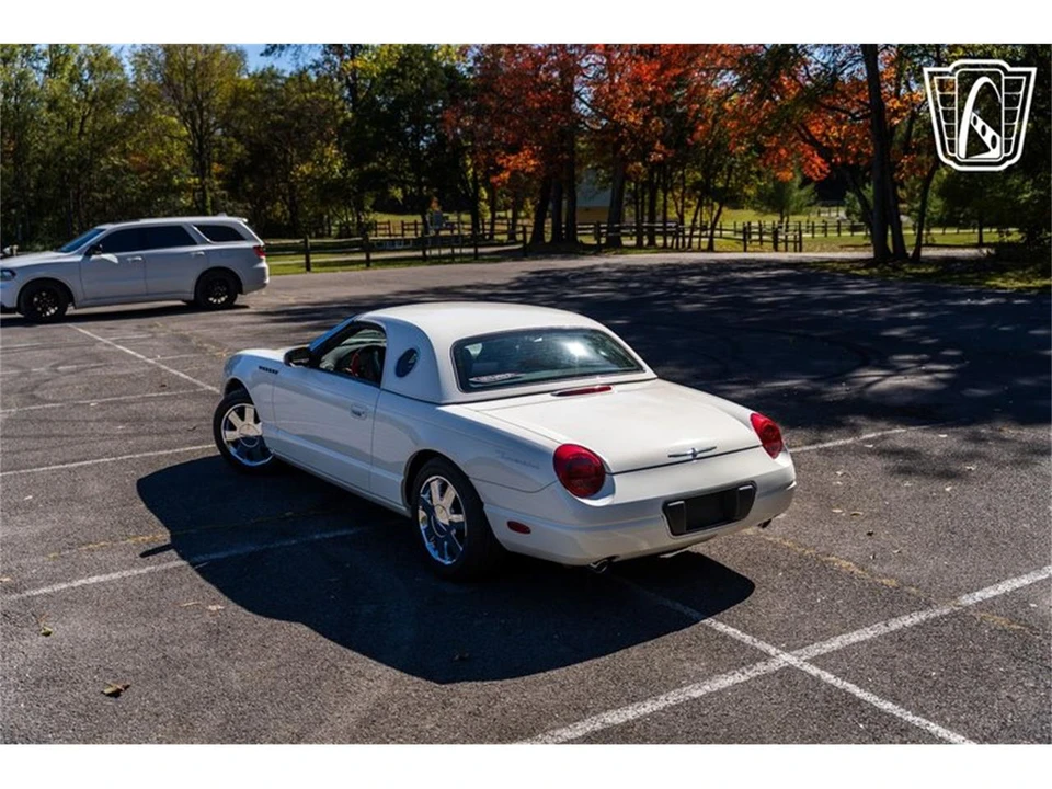 2002 Ford Thunderbird 11th Gen - Image 11 of 31