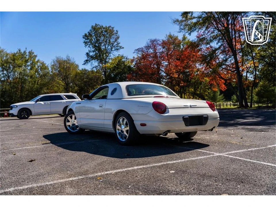 2002 Ford Thunderbird 11th Gen - Image 12 of 31