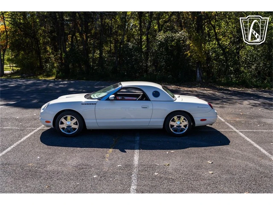 2002 Ford Thunderbird 11th Gen - Image 8 of 31