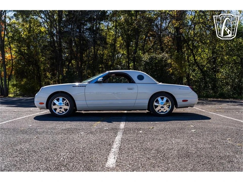 2002 Ford Thunderbird 11th Gen - Image 9 of 31