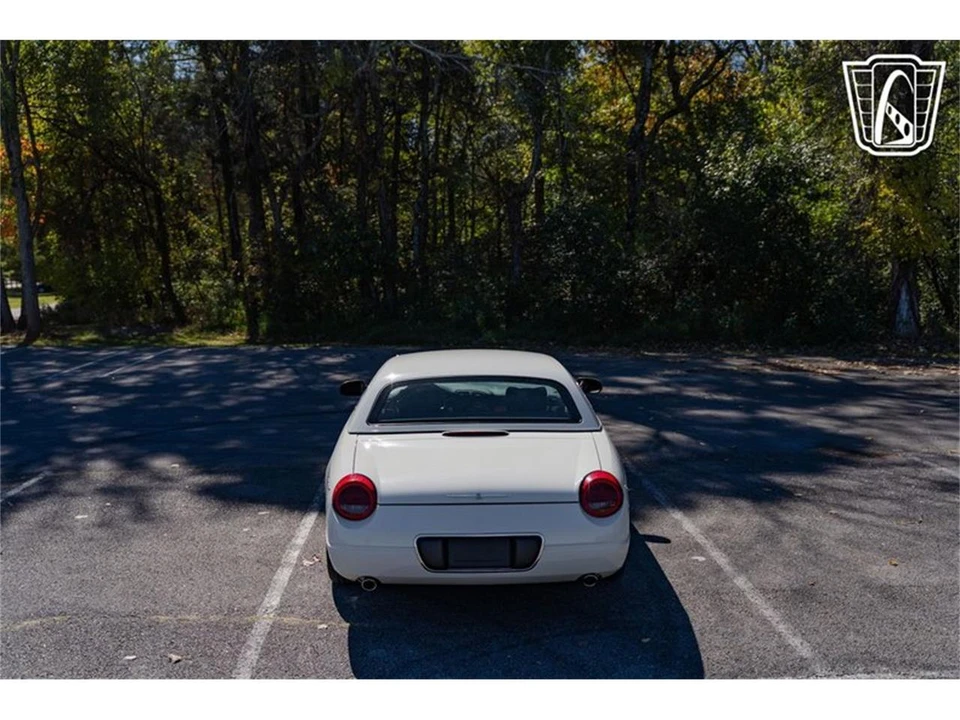 2002 Ford Thunderbird 11th Gen - Image 14 of 31