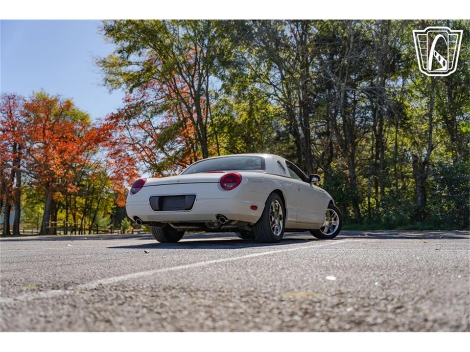 2002 Ford Thunderbird 11th Gen - Image 20 of 31
