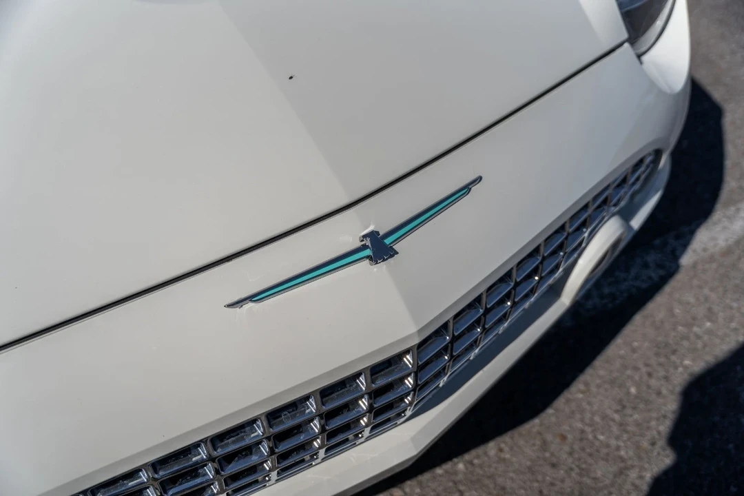 2002 Ford Thunderbird 10th Gen - Image 11 of 12