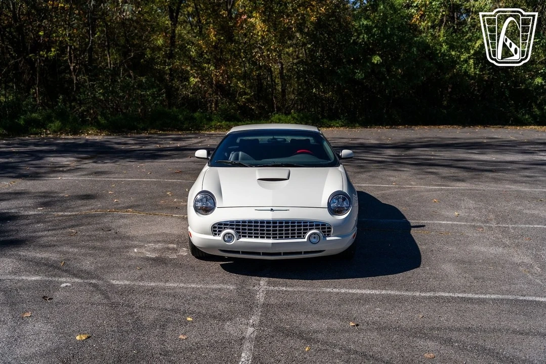 2002 Ford Thunderbird 11th Gen - Image 3 of 12