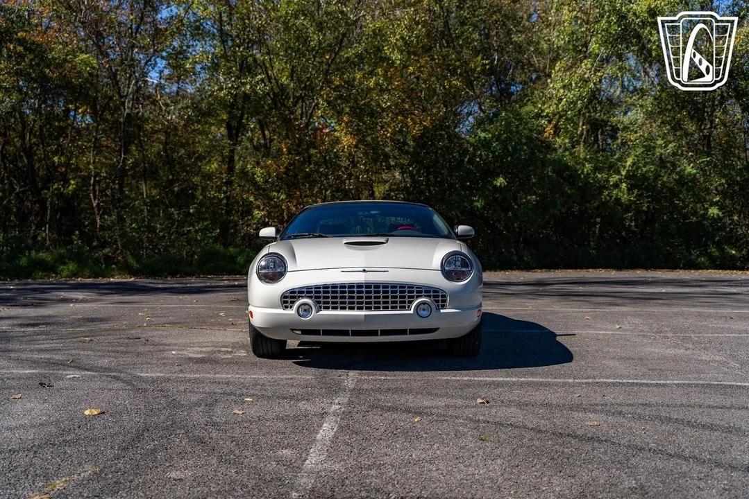 2002 Ford Thunderbird 11th Gen - Image 4 of 12