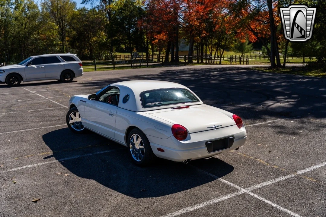 2002 Ford Thunderbird 10th Gen - Image 7 of 12