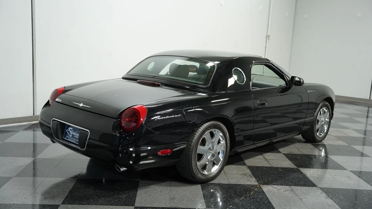 2002 Ford Thunderbird 11th Gen - Image 11 of 12