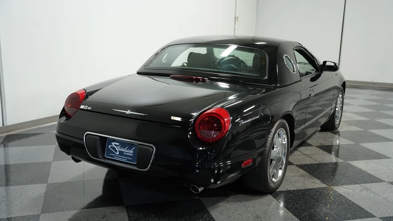 2002 Ford Thunderbird 11th Gen - Image 10 of 12