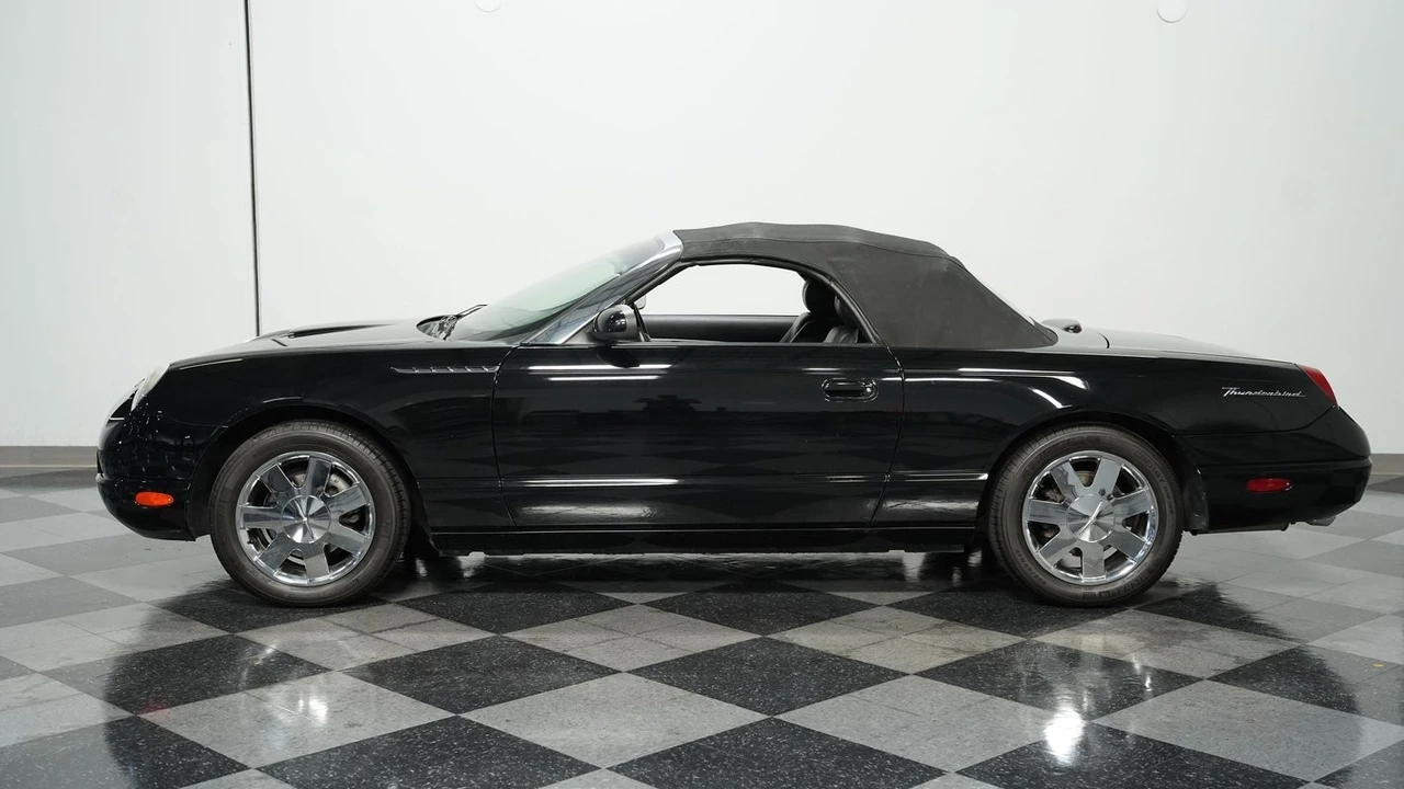 2002 Ford Thunderbird 11th Gen - Image 2 of 12