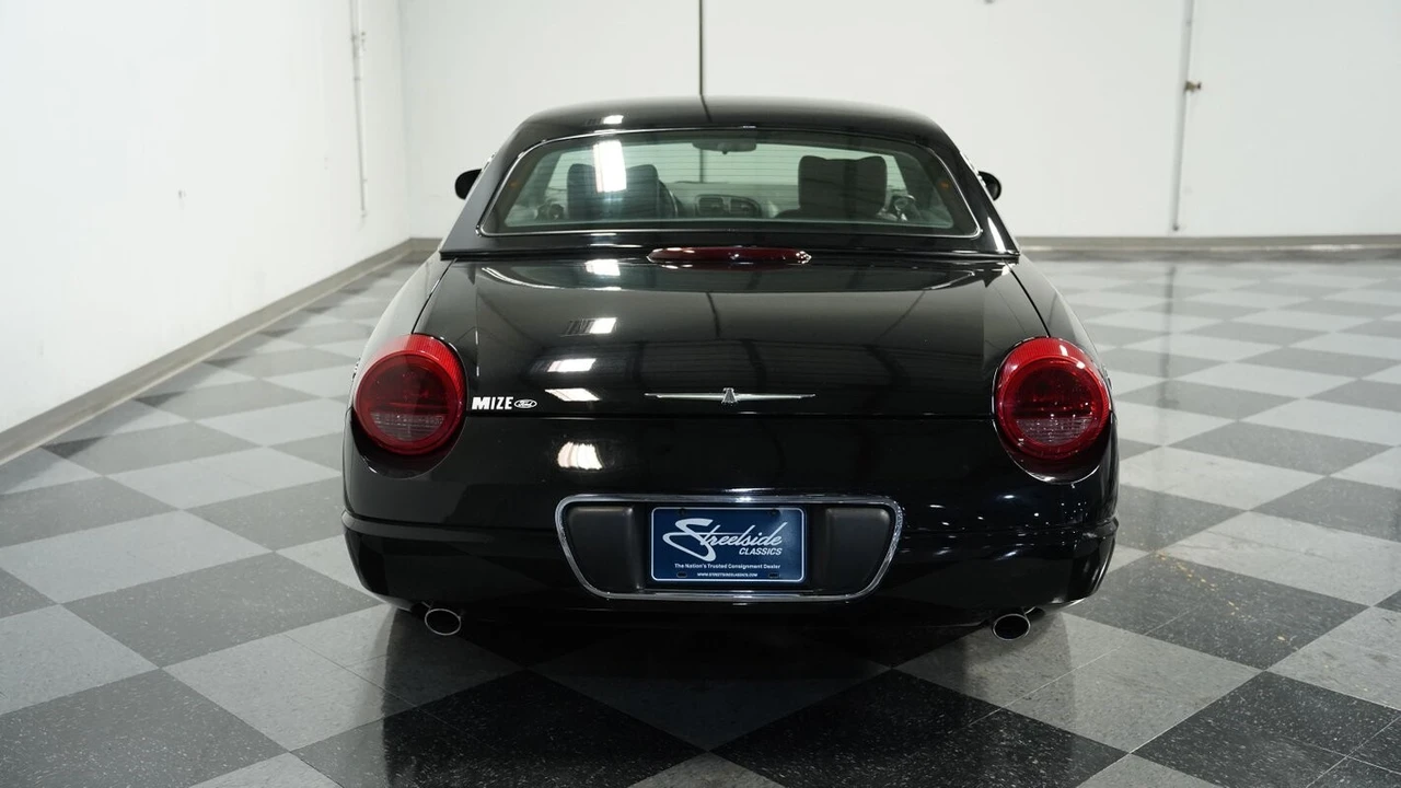 2002 Ford Thunderbird 10th Gen - Image 10 of 12