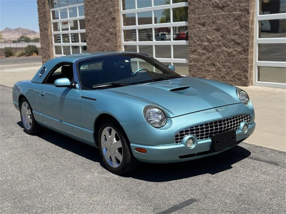 2002 Ford Thunderbird 11th Gen - Image 2 of 22