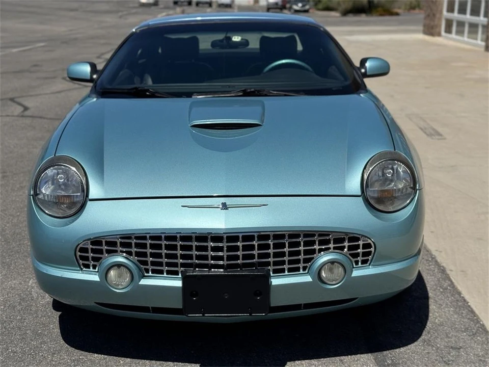 2002 Ford Thunderbird 11th Gen - Image 9 of 22