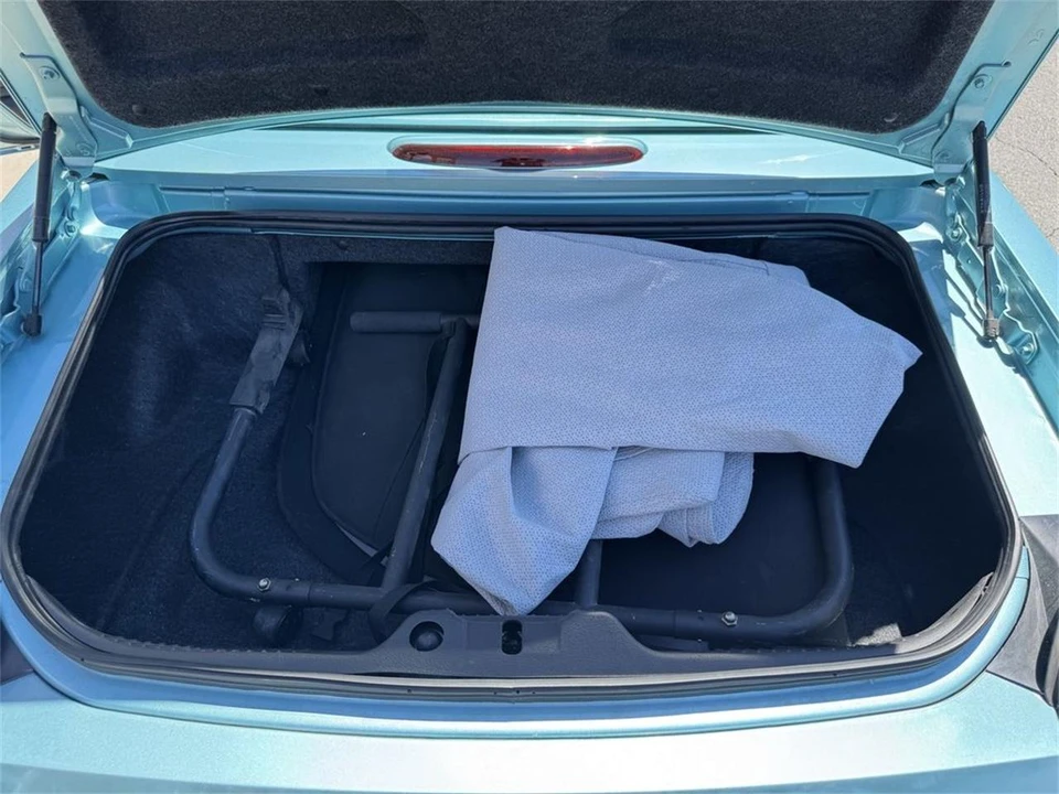 2002 Ford Thunderbird 11th Gen - Image 16 of 22