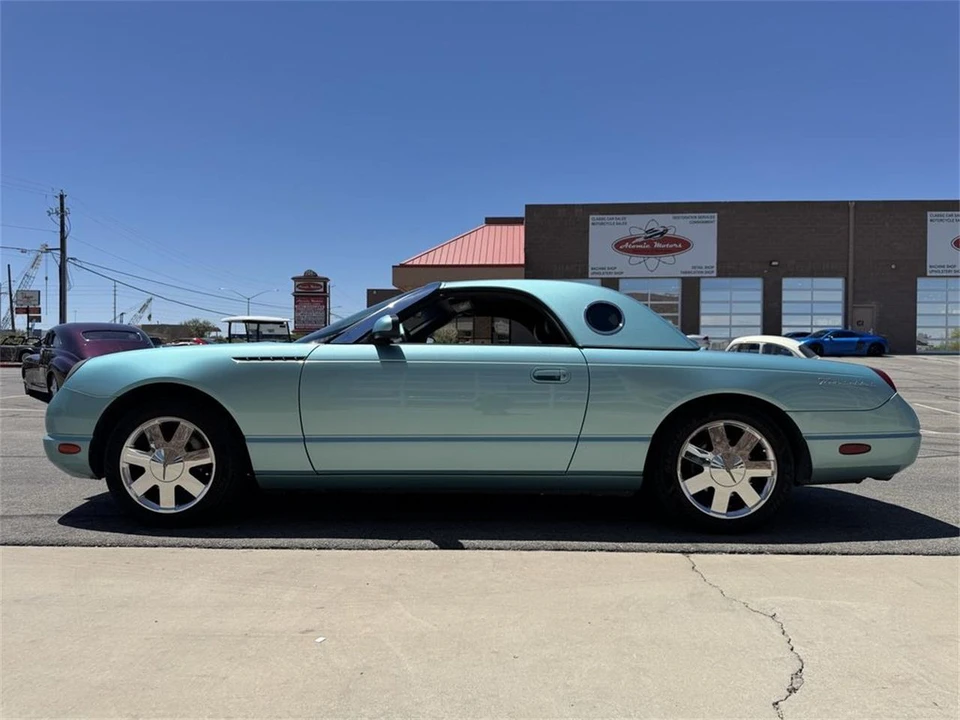 2002 Ford Thunderbird 11th Gen - Image 7 of 22