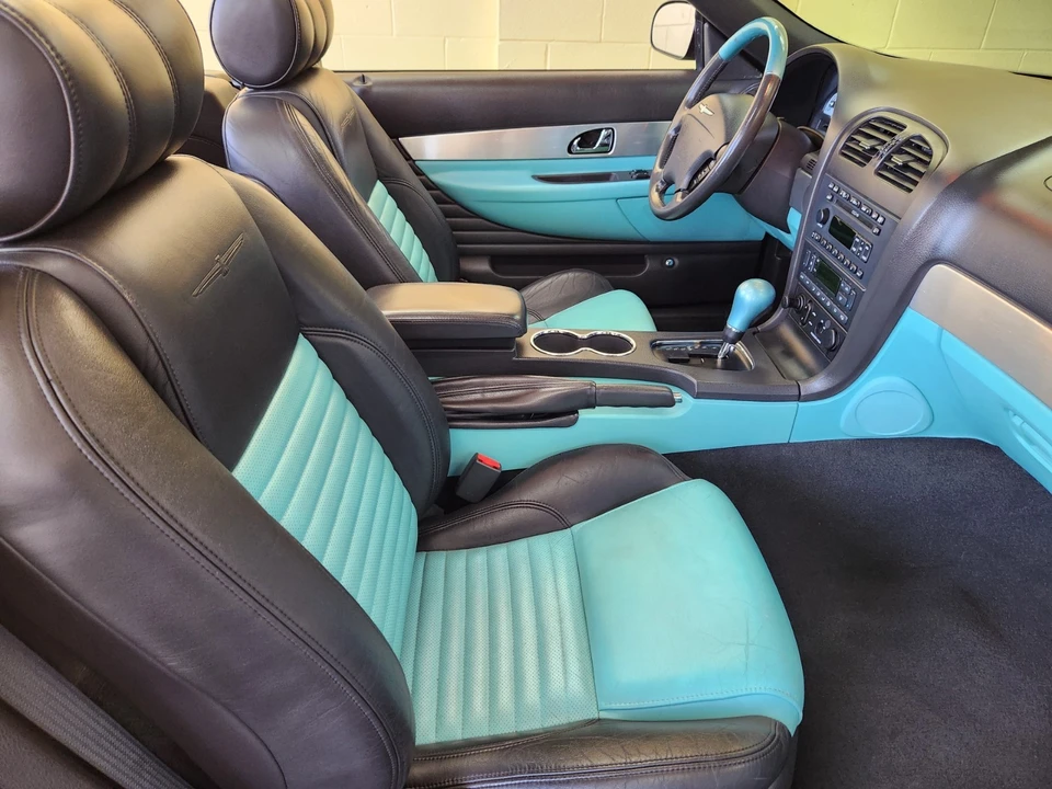 2002 Ford Thunderbird - Image 16 of 25