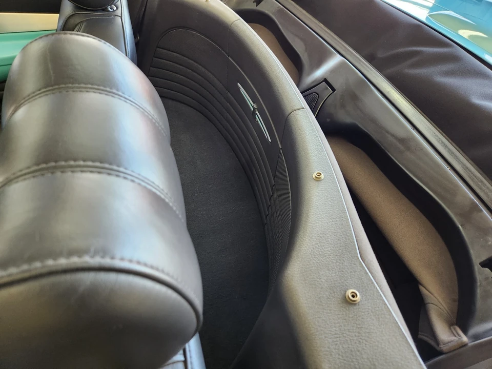 2002 Ford Thunderbird - Image 20 of 25