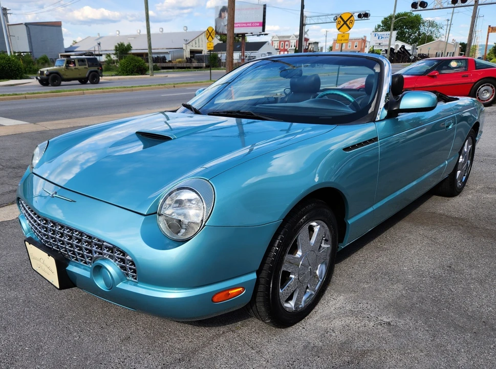 2002 Ford Thunderbird - Image 2 of 25