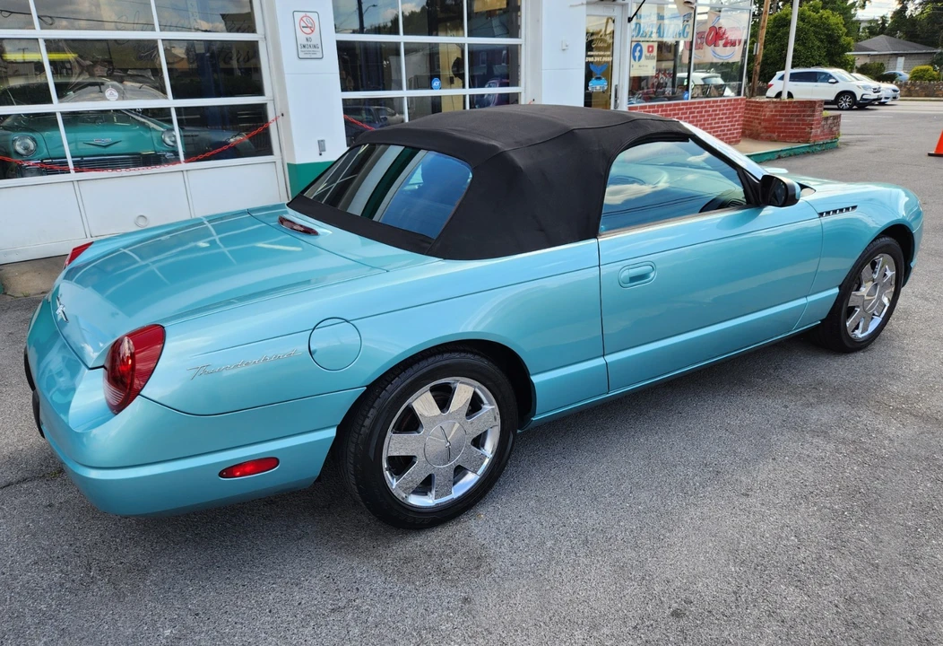 2002 Ford Thunderbird - Image 11 of 25