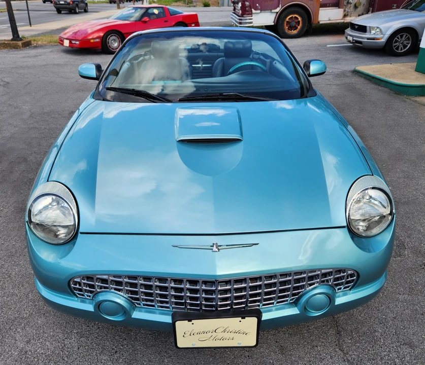 2002 Ford Thunderbird - Image 3 of 25