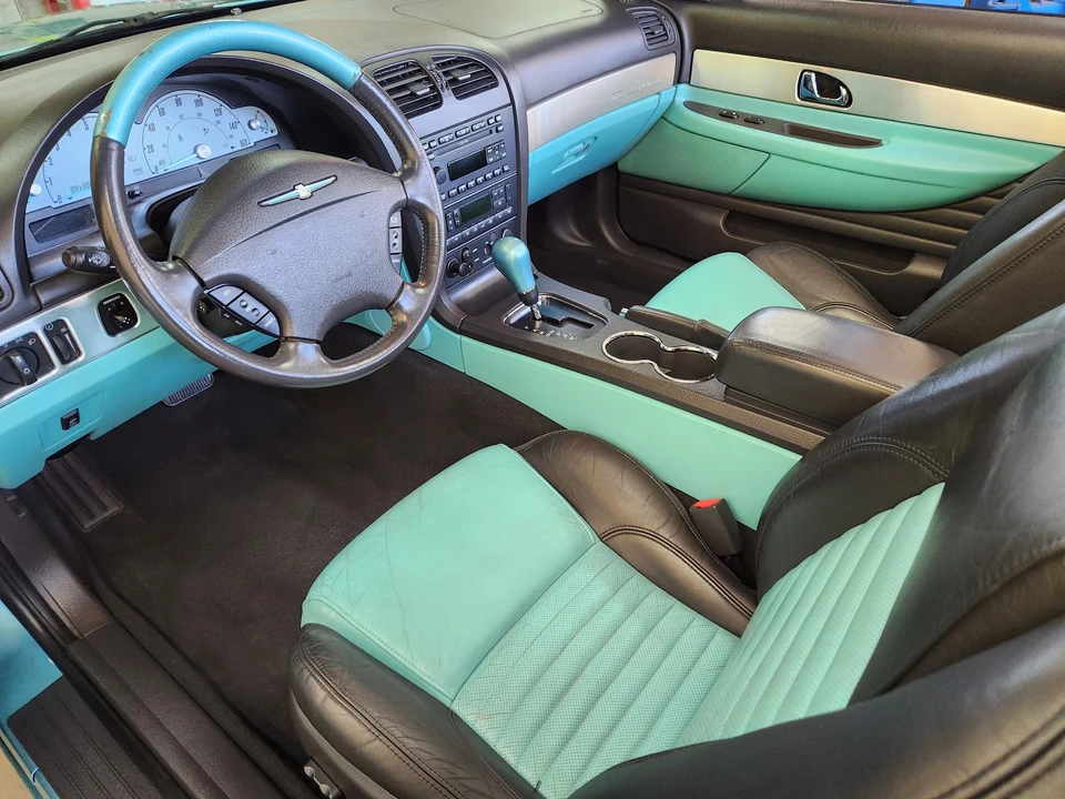 2002 Ford Thunderbird 11th Gen - Image 14 of 23