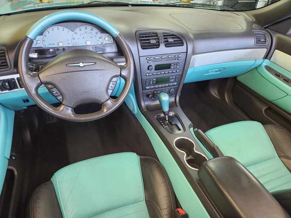 2002 Ford Thunderbird 11th Gen - Image 16 of 23