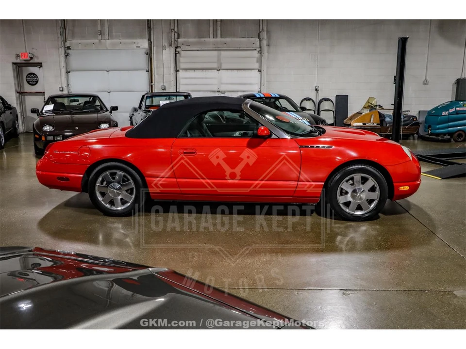 2002 Ford Thunderbird 11th Gen - Image 21 of 31