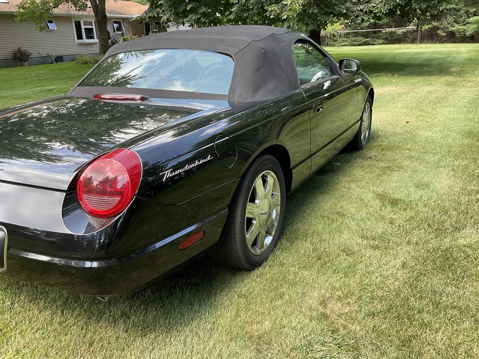 2002 Ford Thunderbird 11th Gen - Image 13 of 31