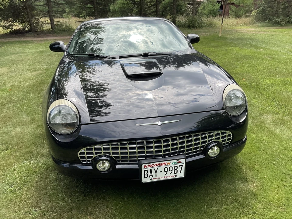 2002 Ford Thunderbird 11th Gen - Image 2 of 31