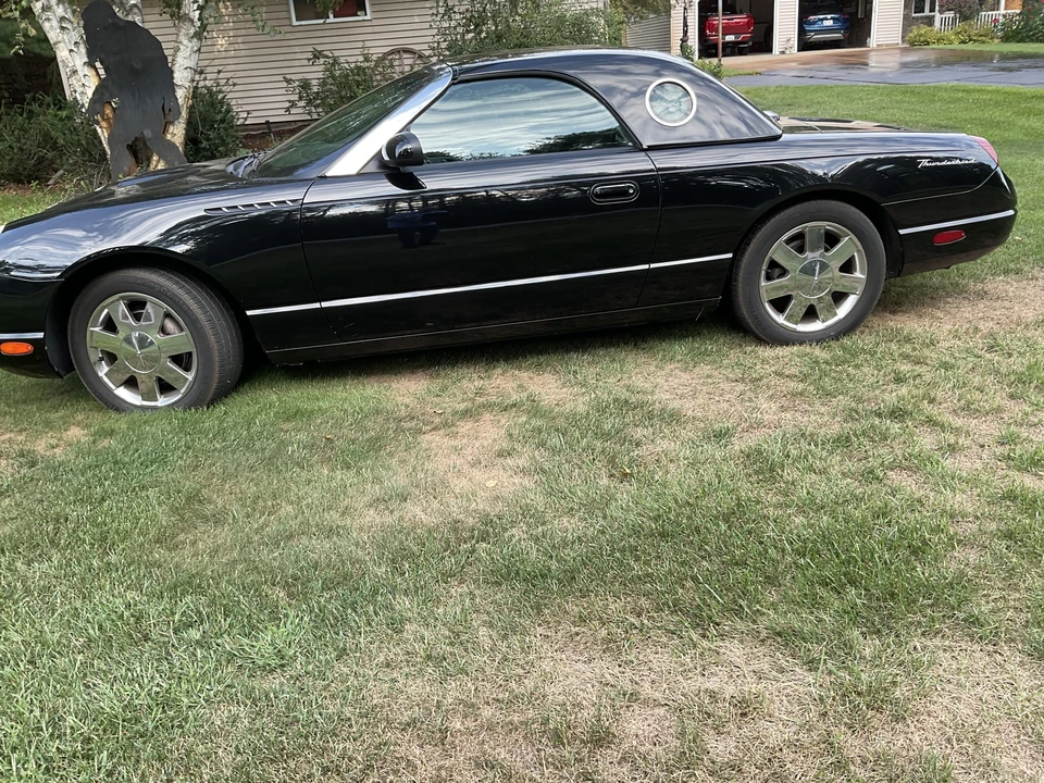 2002 Ford Thunderbird 11th Gen - Image 27 of 31
