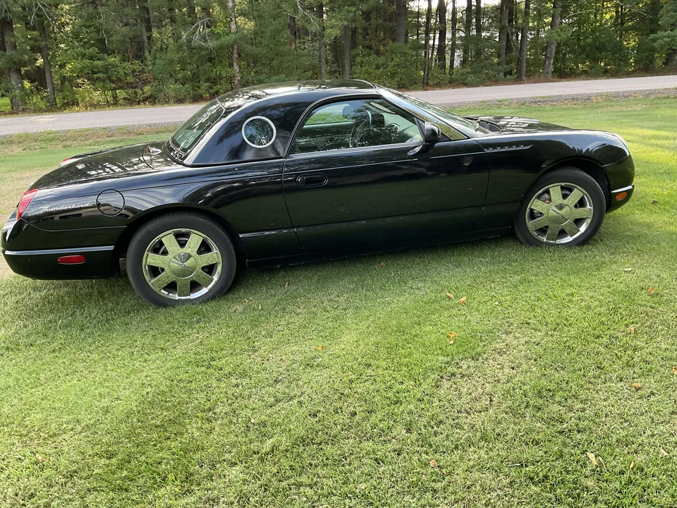 2002 Ford Thunderbird 11th Gen - Image 23 of 31