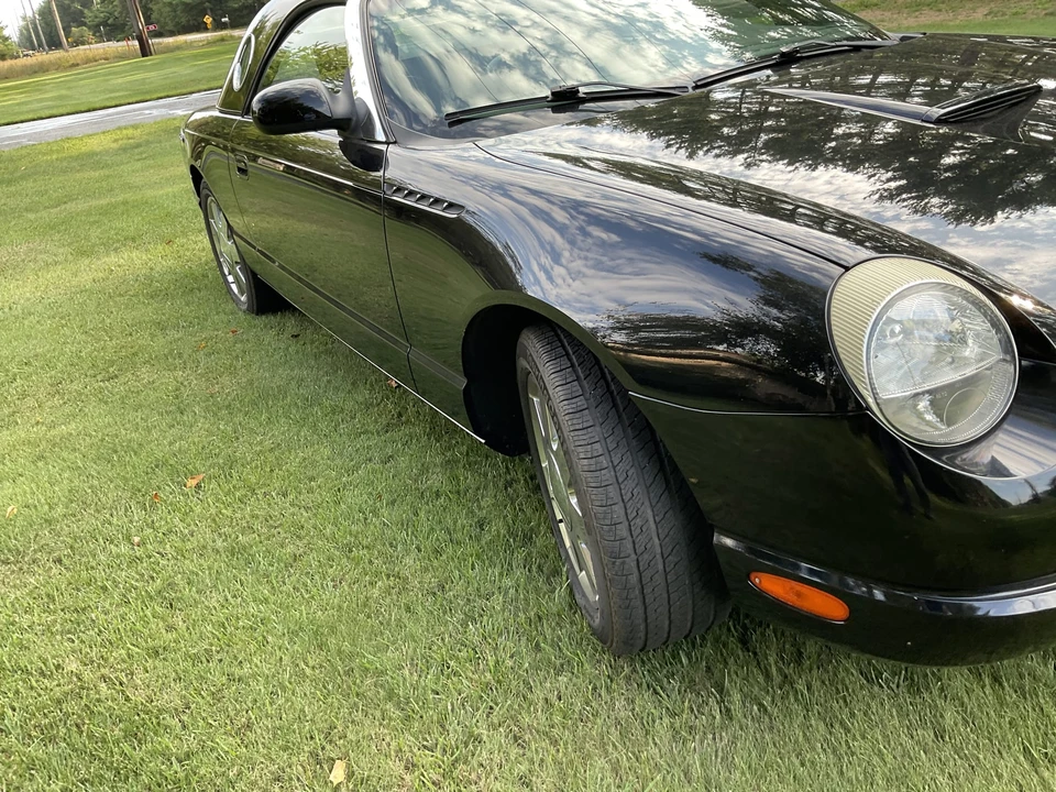 2002 Ford Thunderbird 11th Gen - Image 28 of 31