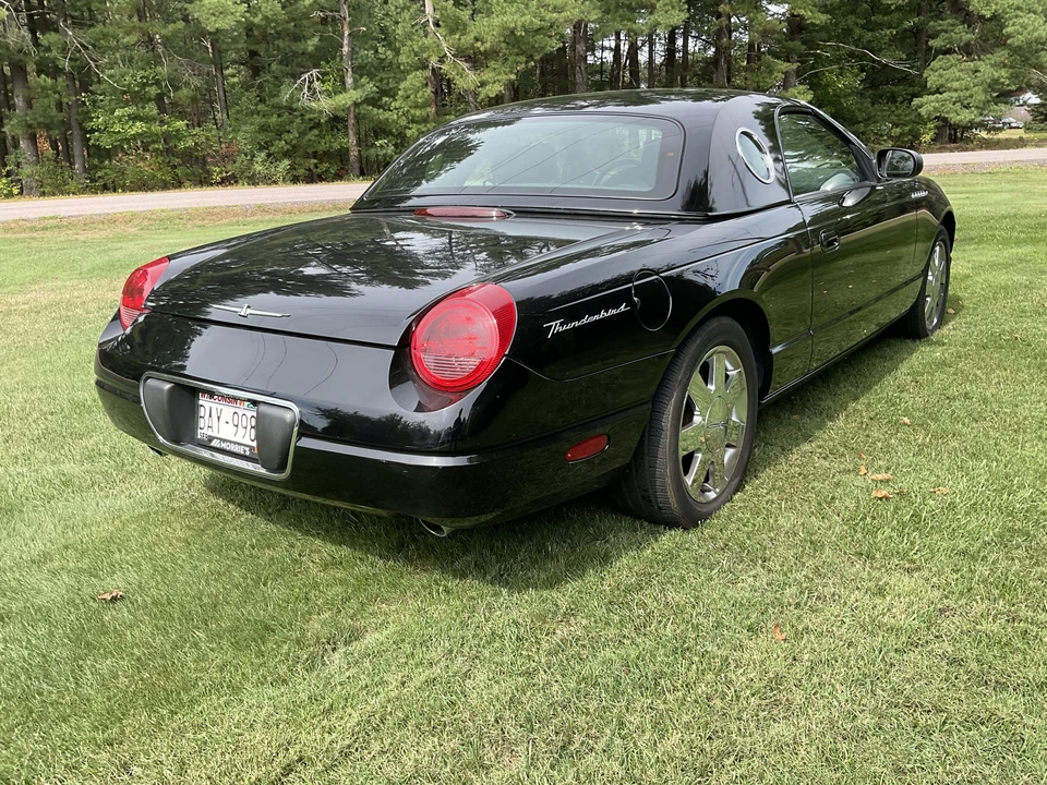 2002 Ford Thunderbird 11th Gen - Image 24 of 31