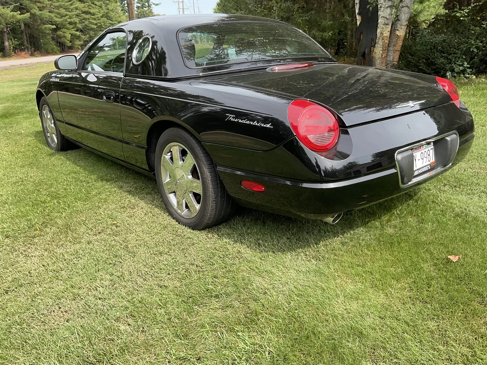 2002 Ford Thunderbird 11th Gen - Image 26 of 31