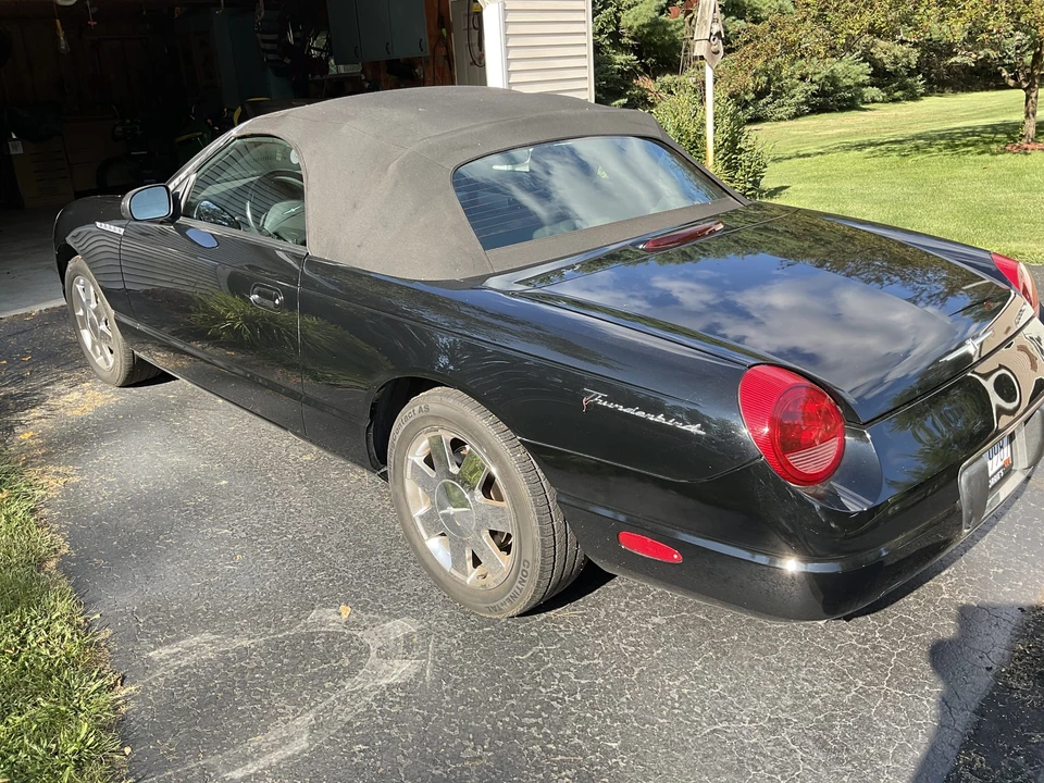 2002 Ford Thunderbird 11th Gen - Image 16 of 31