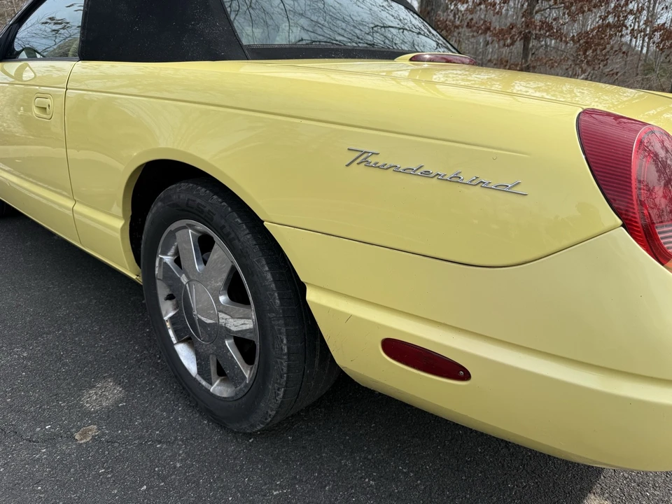 2002 Ford Thunderbird 11th Gen - Image 17 of 21
