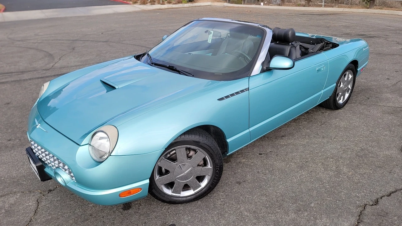 2002 Ford Thunderbird 10th Gen - Image 10 of 21