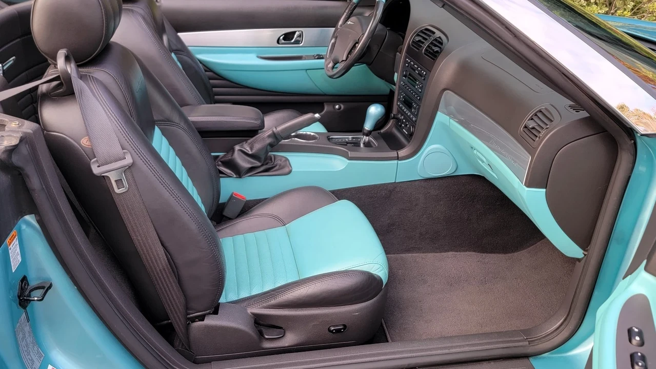 2002 Ford Thunderbird 10th Gen - Image 17 of 21