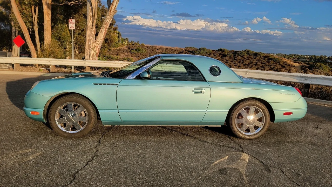 2002 Ford Thunderbird 10th Gen - Image 5 of 21