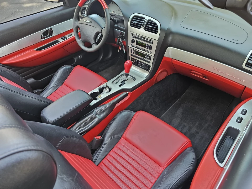 2002 Ford Thunderbird 11th Gen - Image 18 of 31