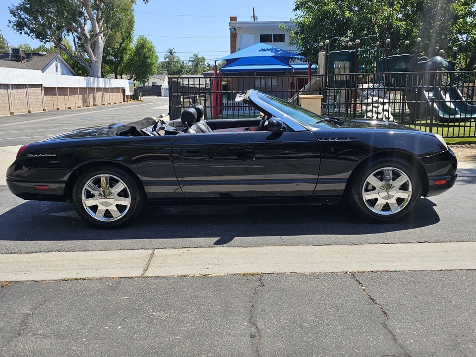 2002 Ford Thunderbird 11th Gen - Image 2 of 31