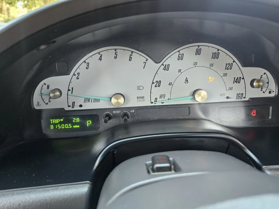 2002 Ford Thunderbird 11th Gen - Image 30 of 31