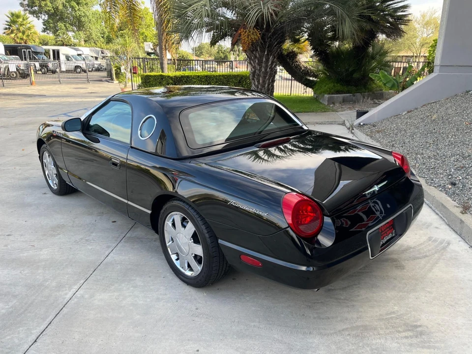 2002 Ford Thunderbird 11th Gen - Image 12 of 31